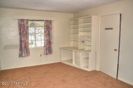 3919 E Calle De Jardin