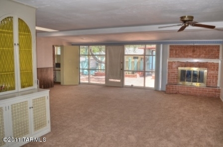 3919 E Calle De Jardin