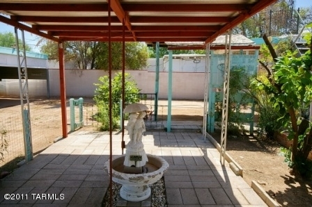 3919 E Calle De Jardin