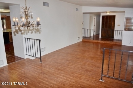 1710 W Chapala Drive