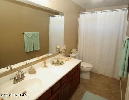 12645 E Red Iron Trail