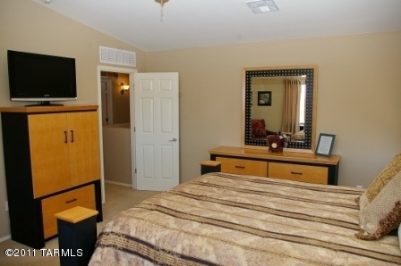 12645 E Red Iron Trail