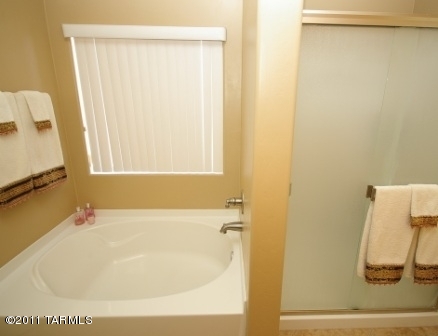 12645 E Red Iron Trail