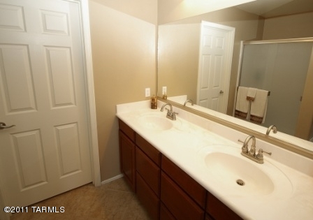 12645 E Red Iron Trail