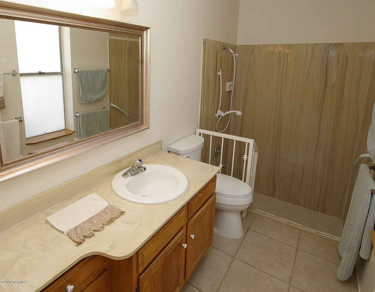 1800 W Liddell Drive