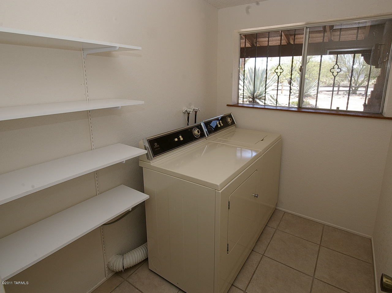 1800 W Liddell Drive