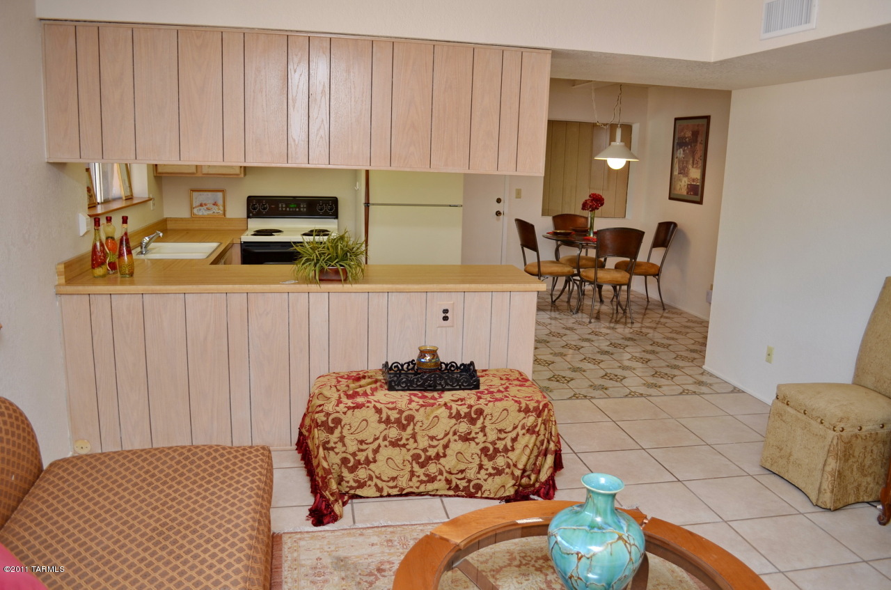 1800 W Liddell Drive