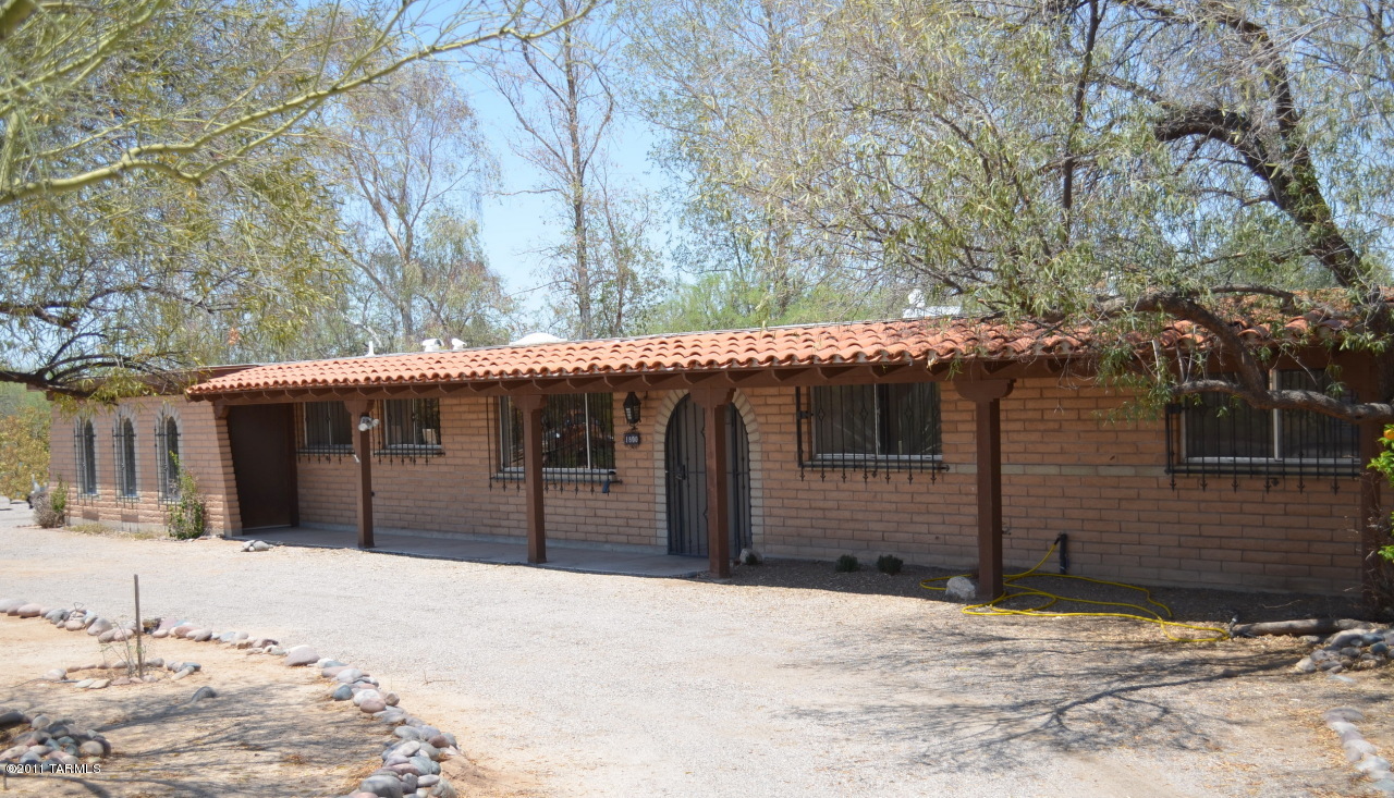 1800 W Liddell Drive