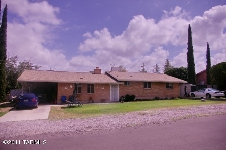 1525 N Calle Valencia