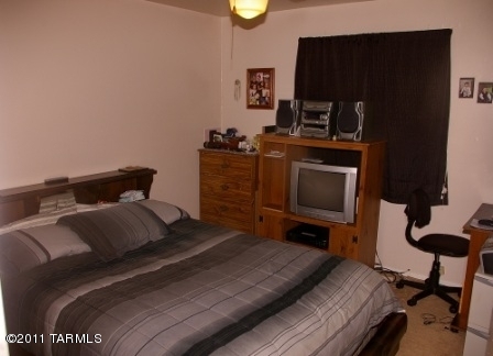 1525 N Calle Valencia