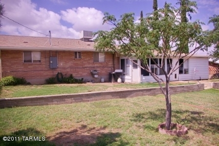 1525 N Calle Valencia