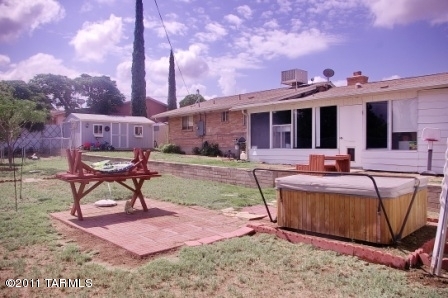 1525 N Calle Valencia