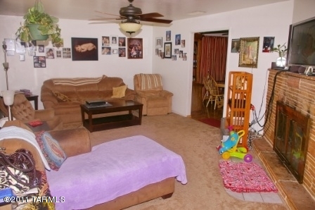 1525 N Calle Valencia