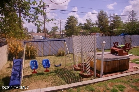 1525 N Calle Valencia