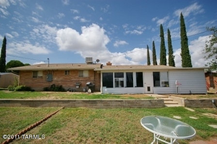 1525 N Calle Valencia