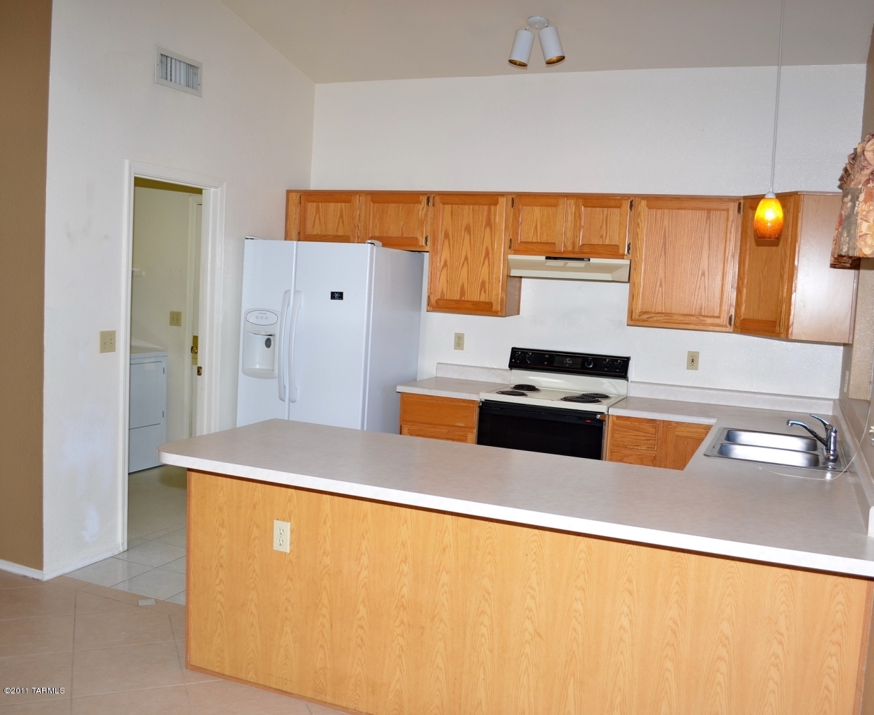 9424 N Warbler Place