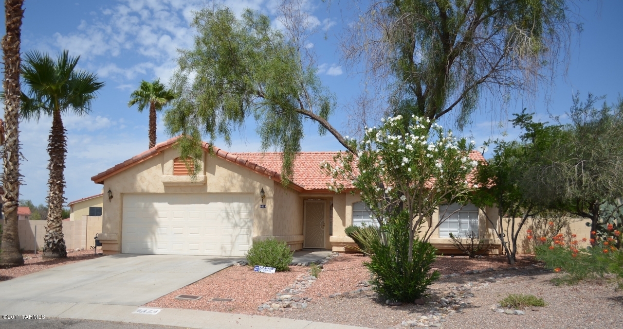 9424 N Warbler Place