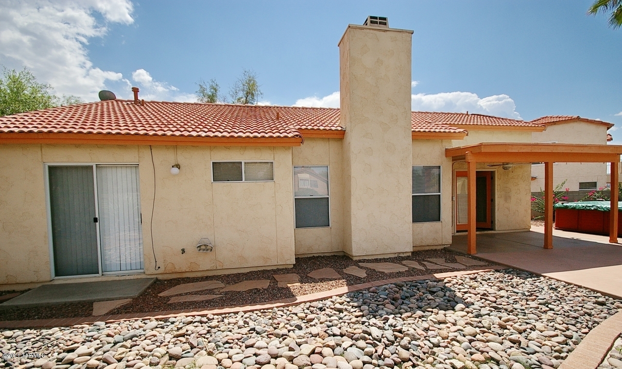 9424 N Warbler Place