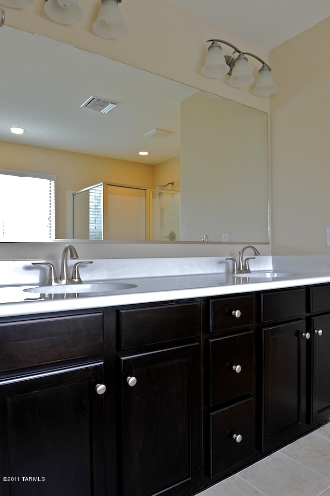 578 E Channel View Place