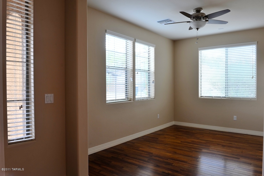 578 E Channel View Place