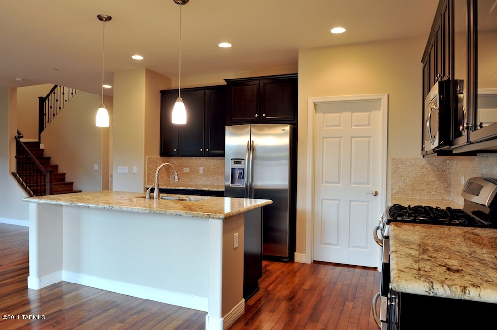 578 E Channel View Place