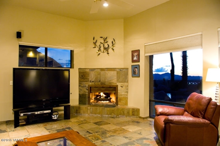 1581 E Crimson Canyon Place