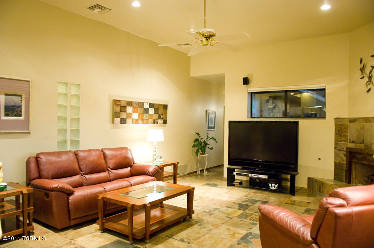 1581 E Crimson Canyon Place