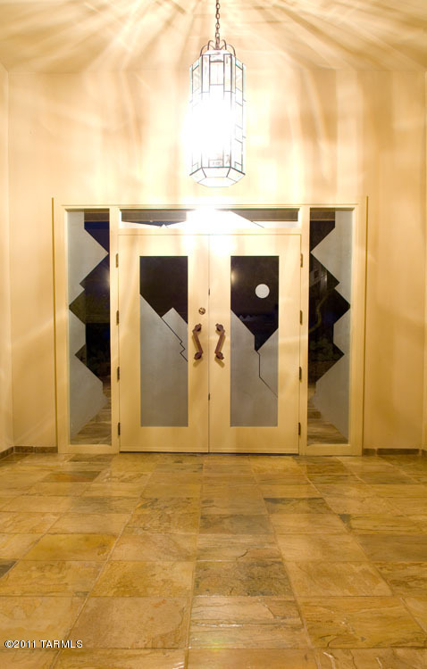 1581 E Crimson Canyon Place