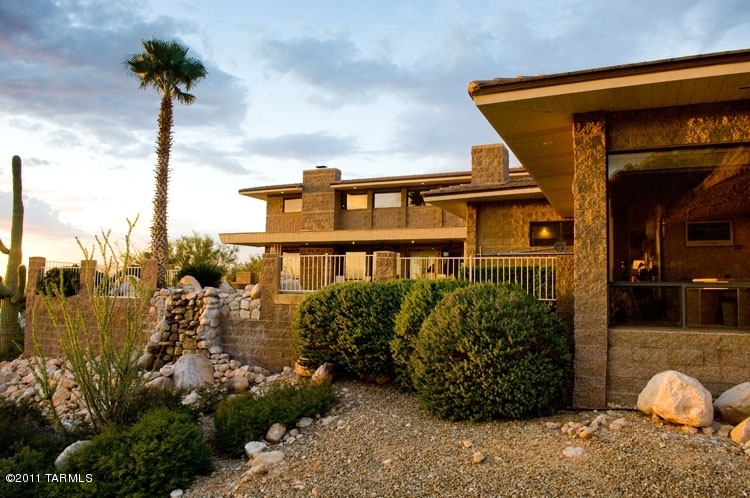 1581 E Crimson Canyon Place