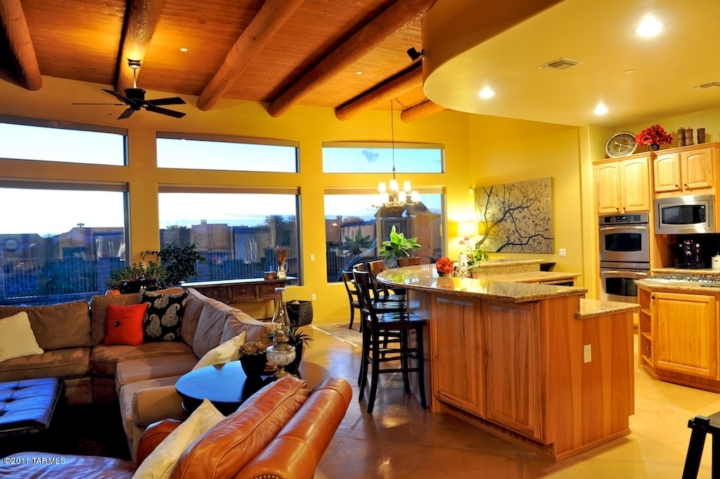 10979 N Pusch Ridge View Place