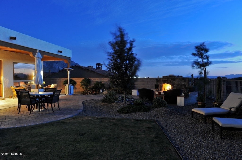 10979 N Pusch Ridge View Place