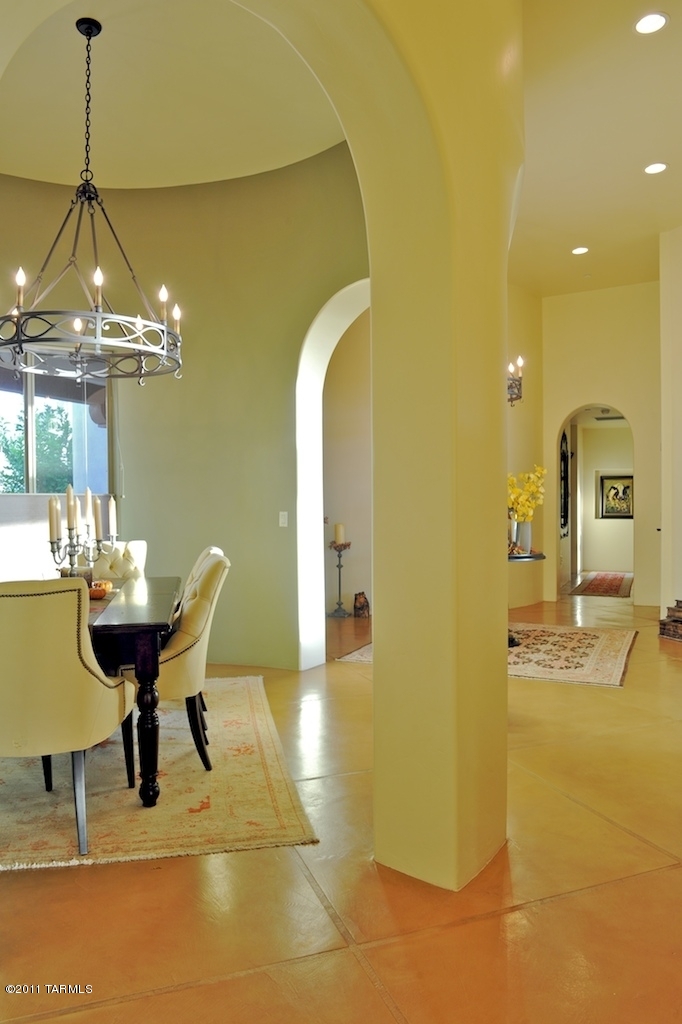 10979 N Pusch Ridge View Place