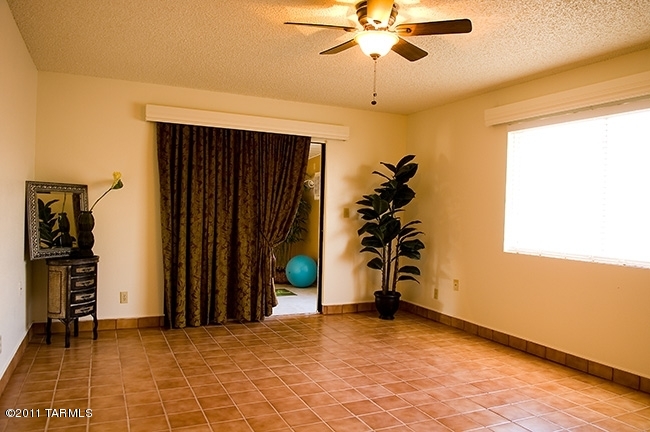 14140 N Hawkeye Drive