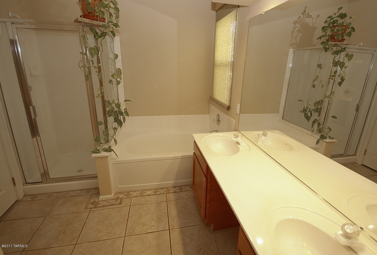 12125 N New Dawn Avenue