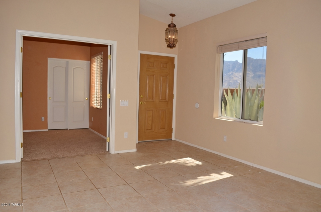 12125 N New Dawn Avenue