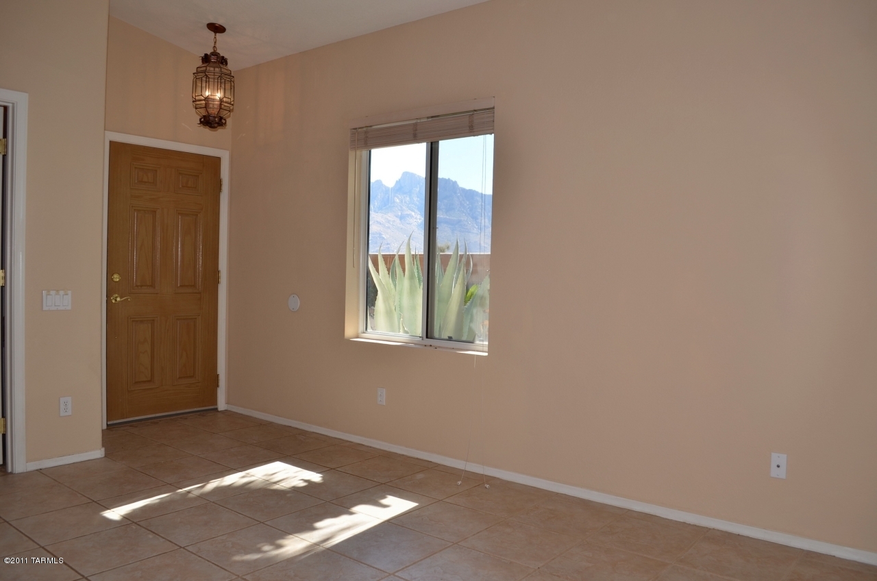 12125 N New Dawn Avenue