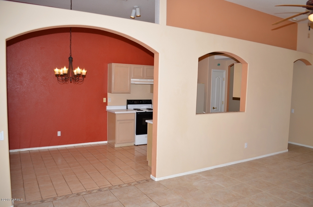 12125 N New Dawn Avenue