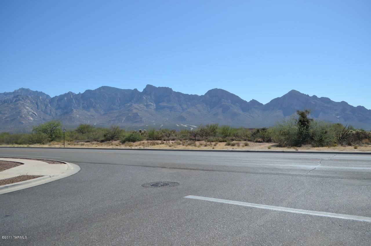 12125 N New Dawn Avenue