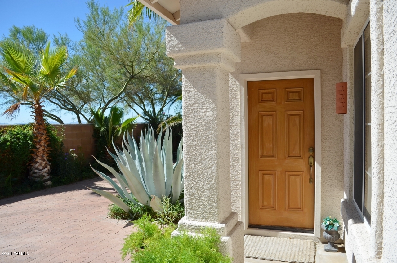 12125 N New Dawn Avenue