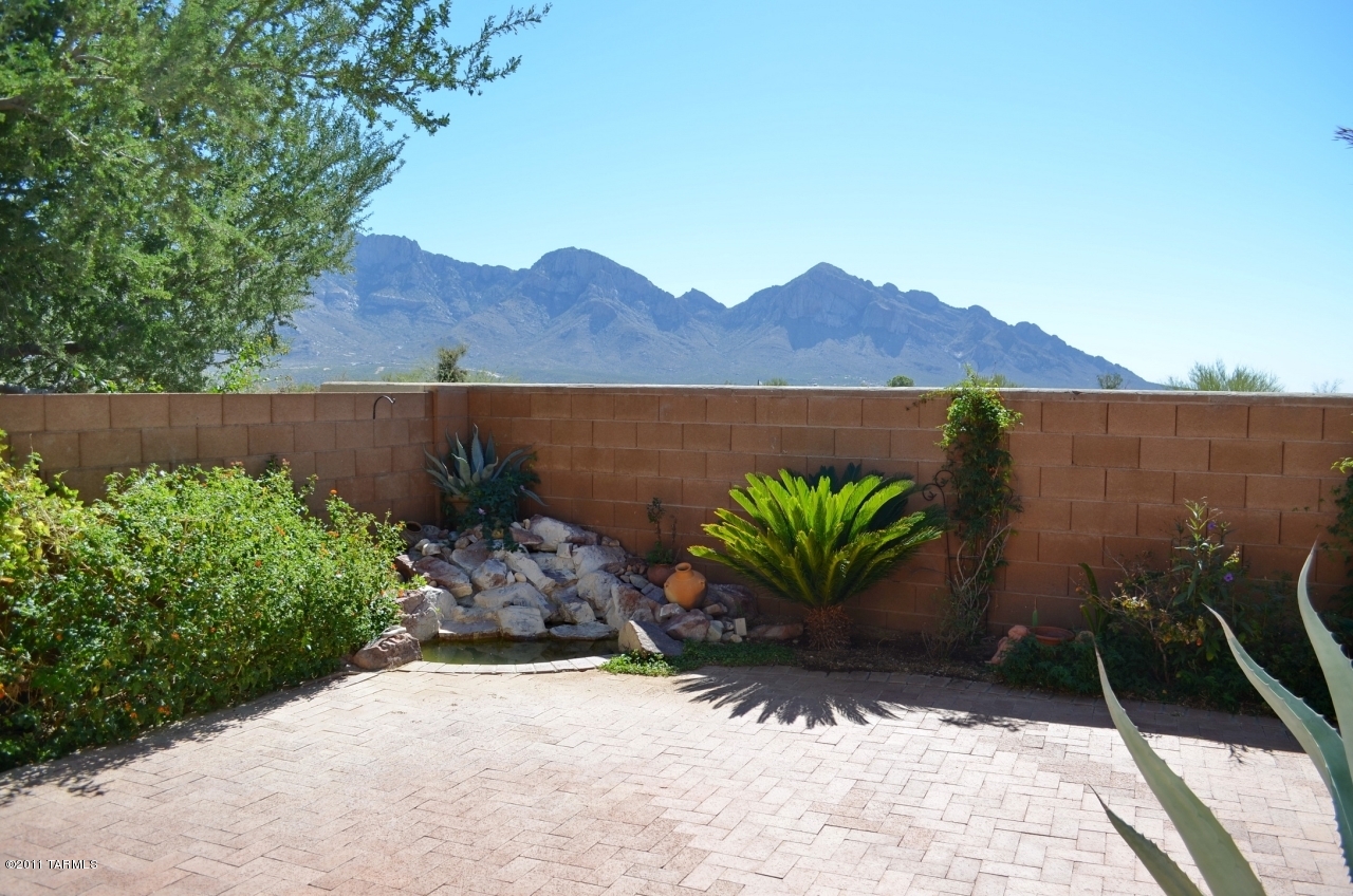 12125 N New Dawn Avenue