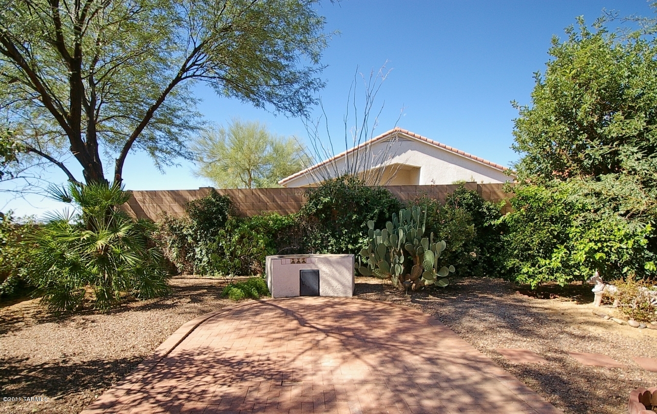 12125 N New Dawn Avenue