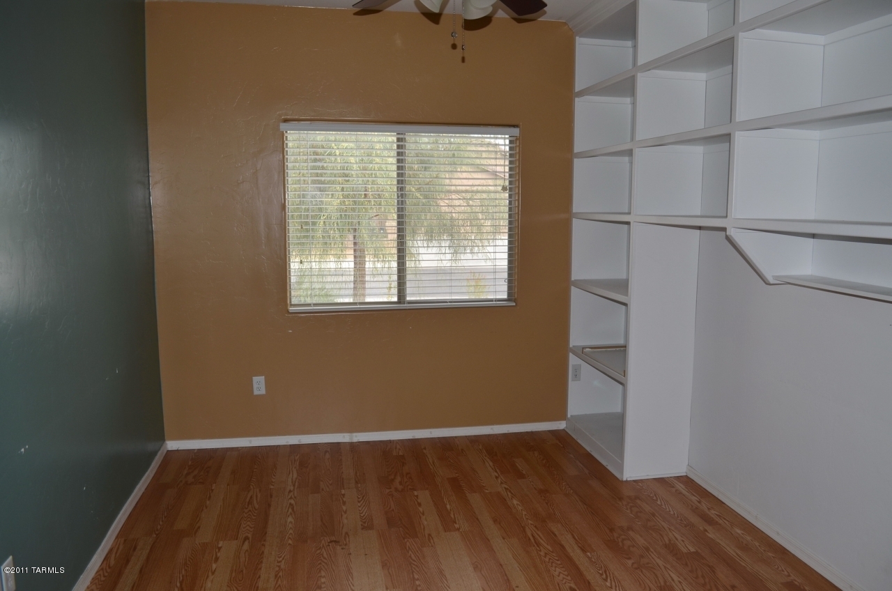 8001 W Sunfire Drive