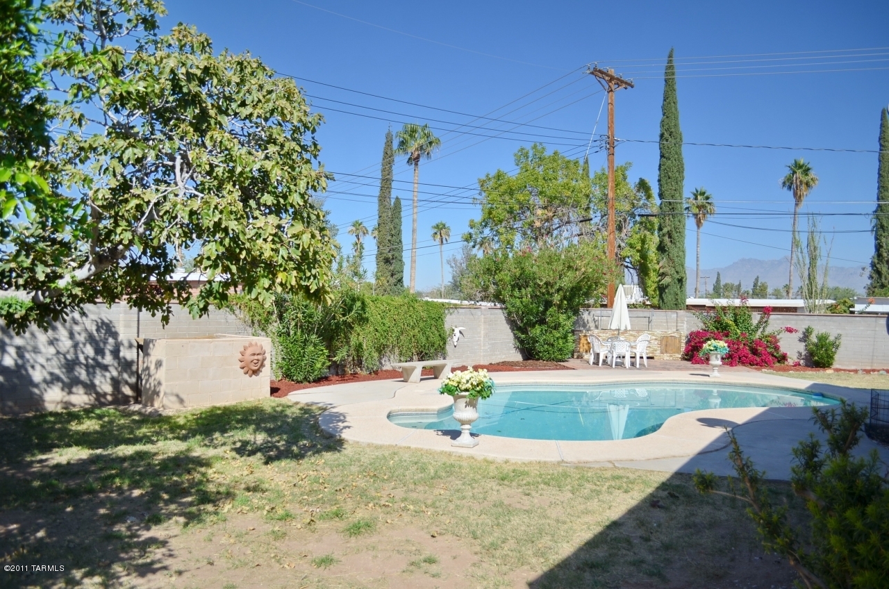 6560 E Calle Mercurio