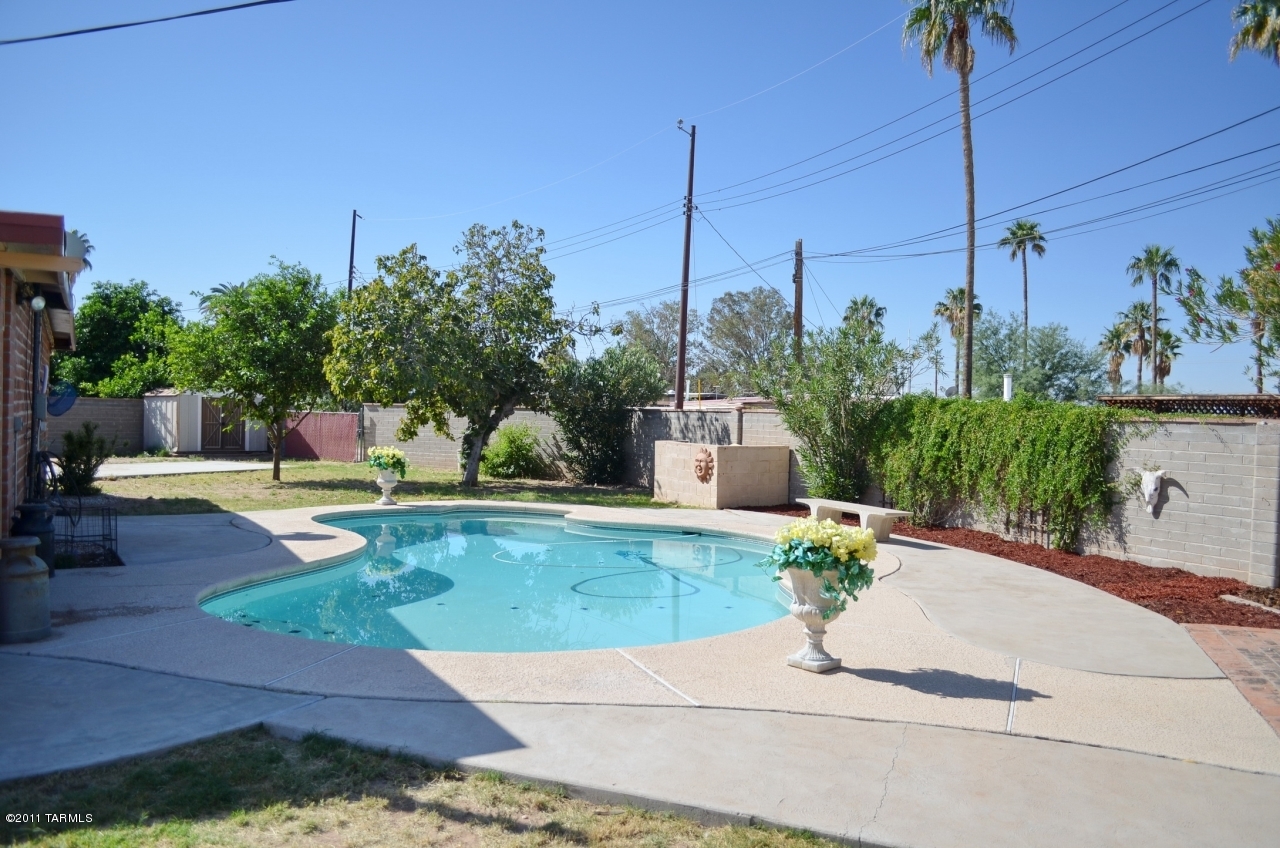 6560 E Calle Mercurio