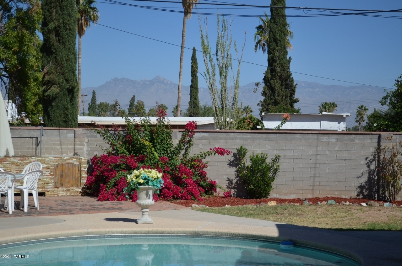 6560 E Calle Mercurio