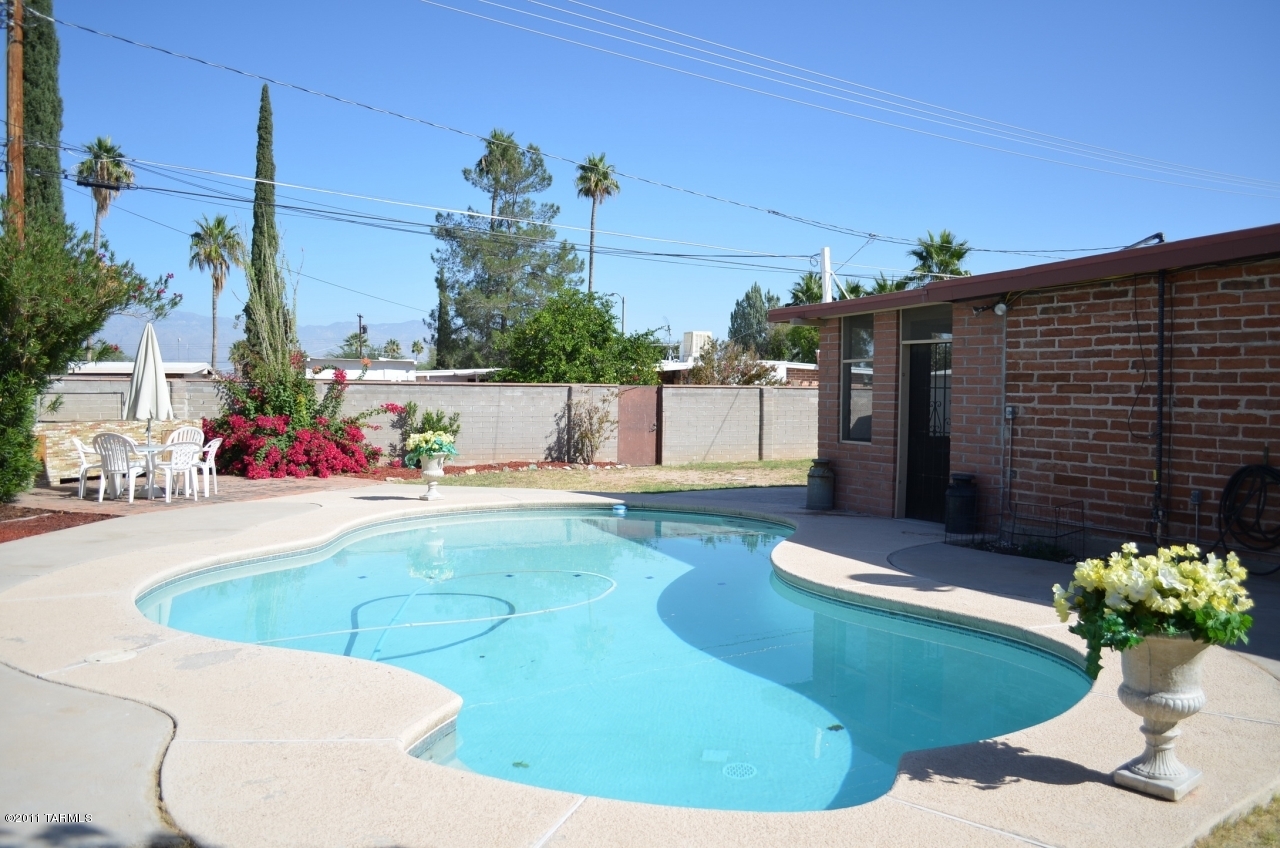 6560 E Calle Mercurio