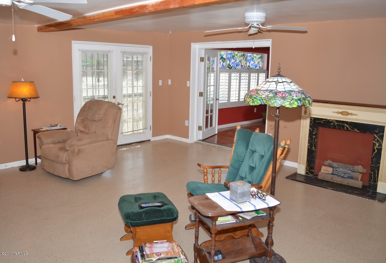 6560 E Calle Mercurio