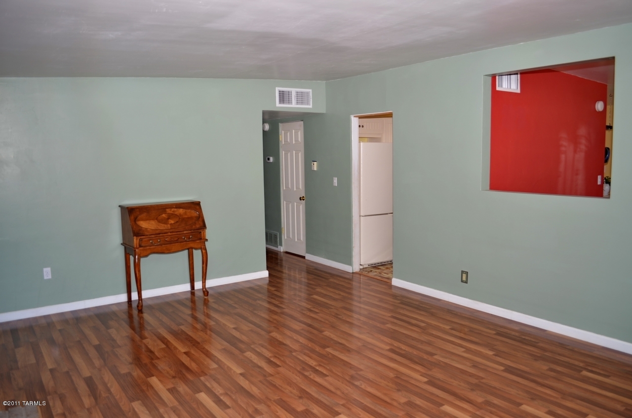 6560 E Calle Mercurio