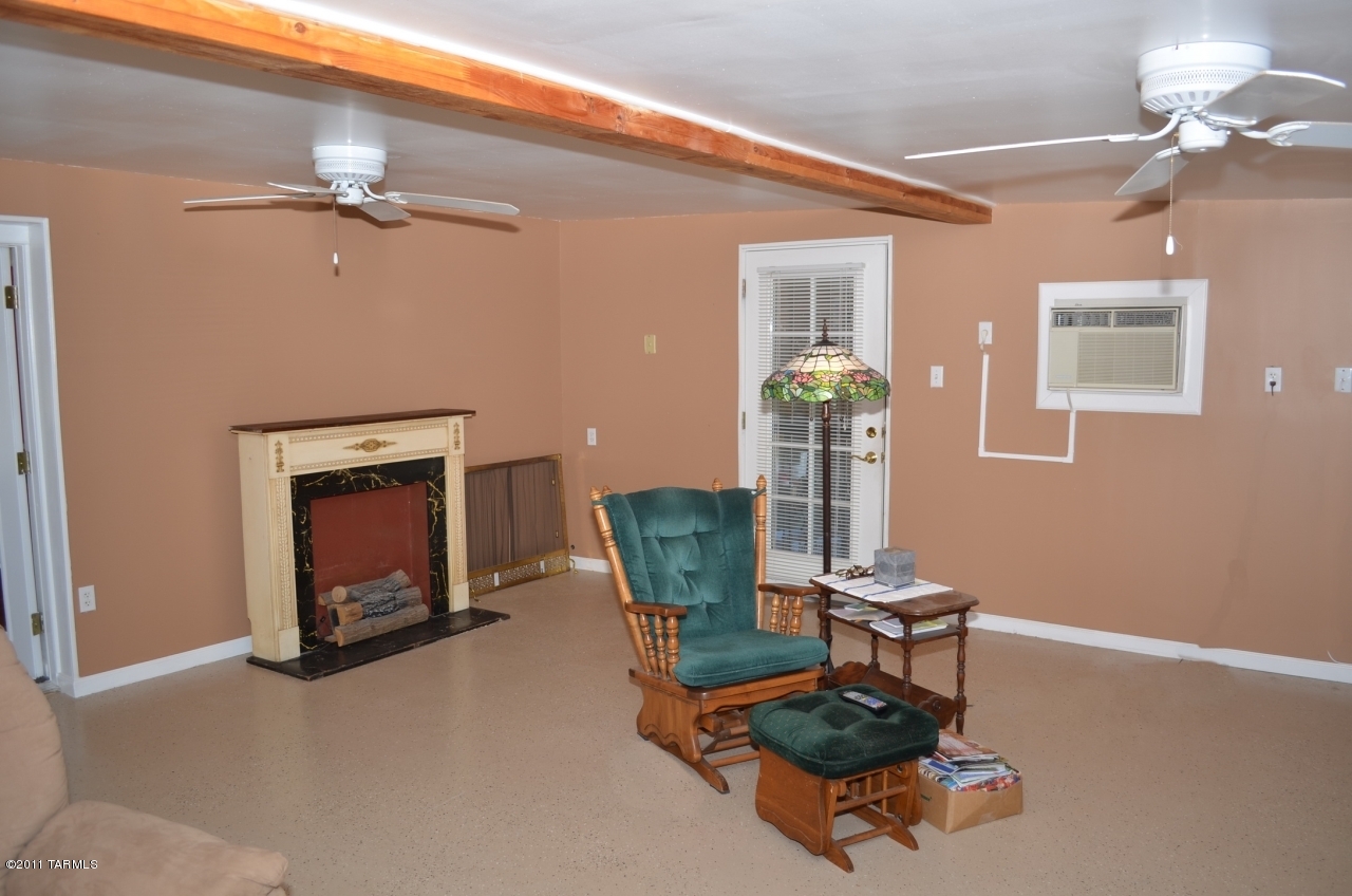 6560 E Calle Mercurio