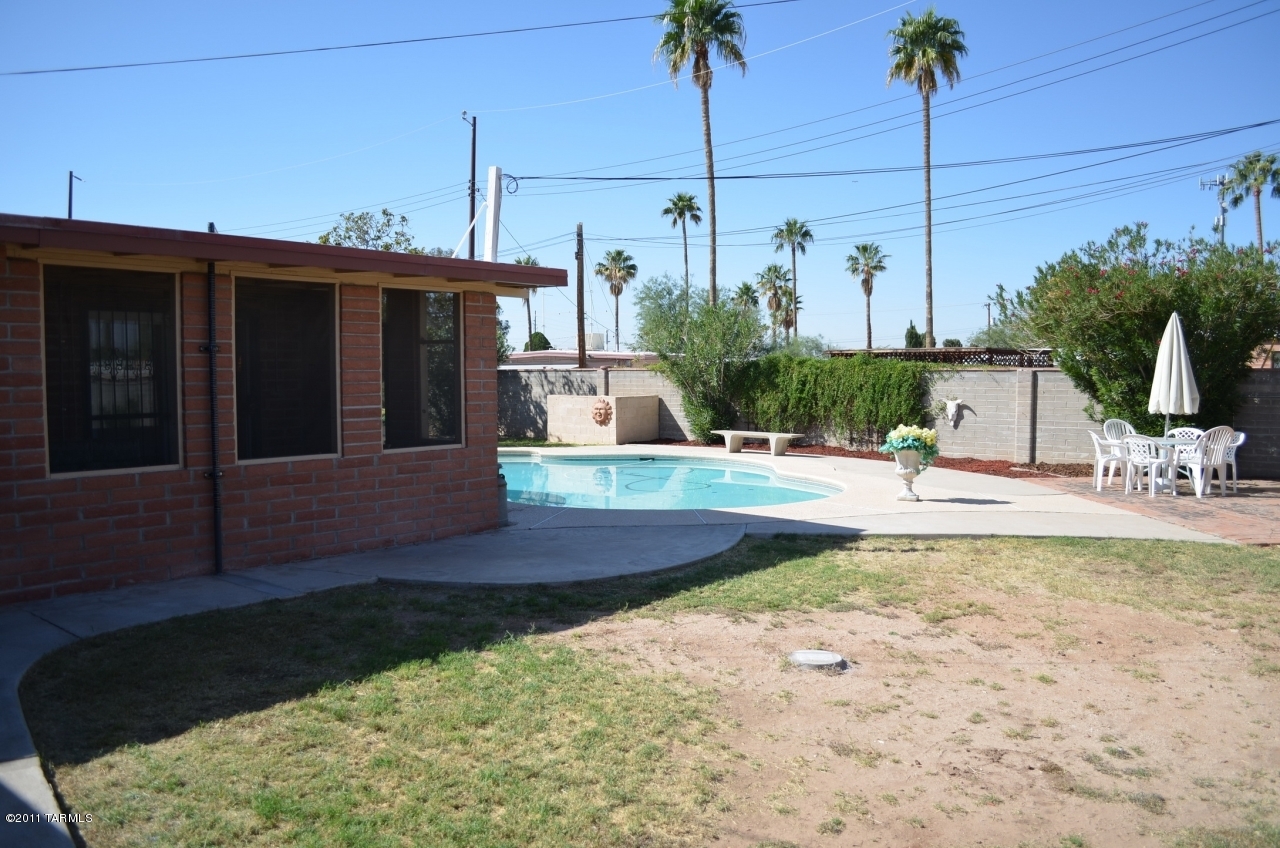 6560 E Calle Mercurio